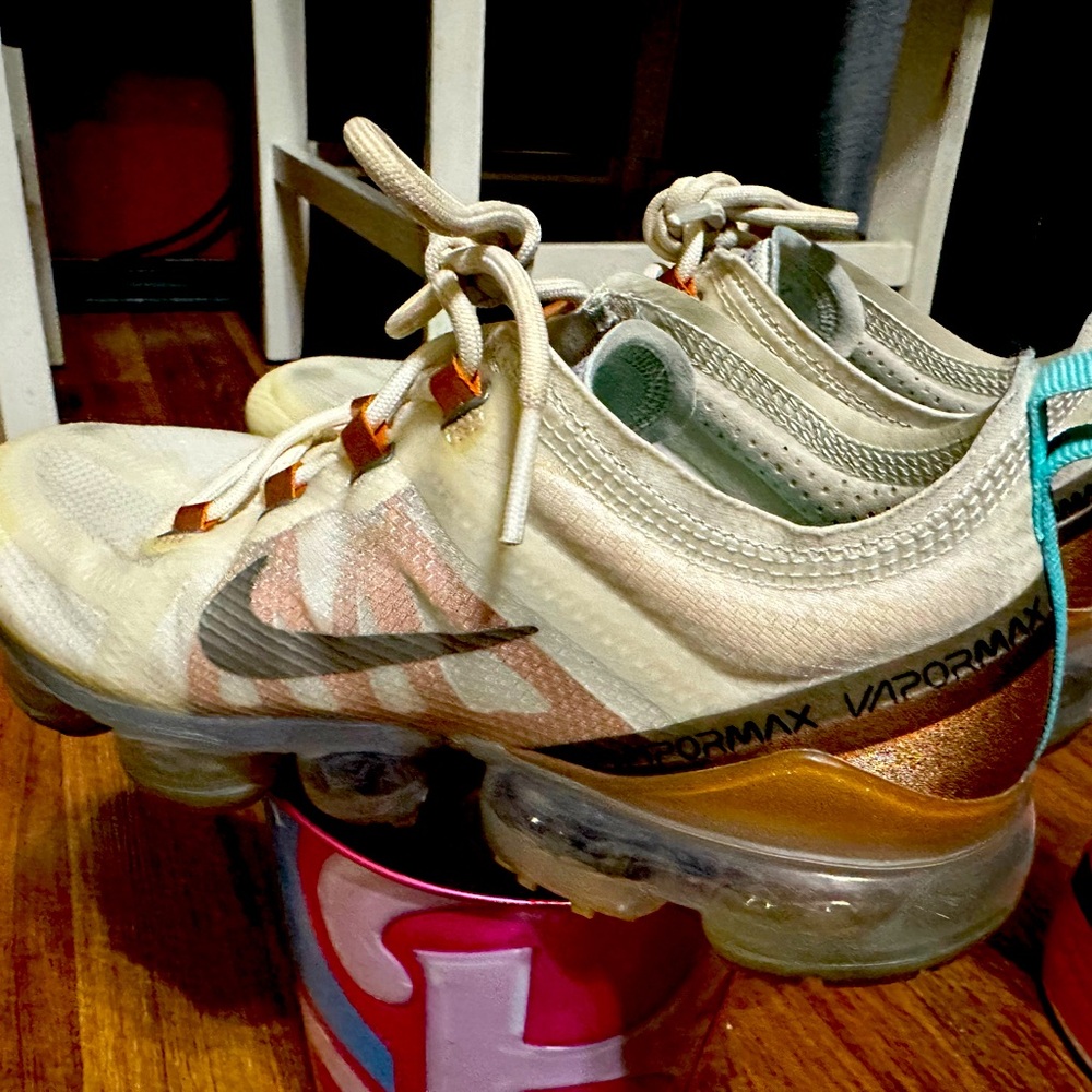 Women’s vapor max size 7